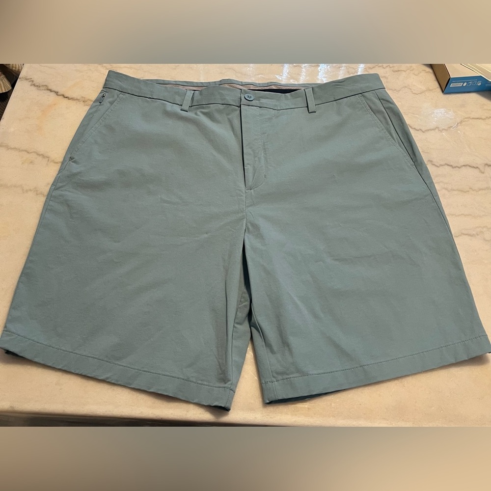 NWOT Vineyard Vines Sage‎ Green Flat Front Shorts